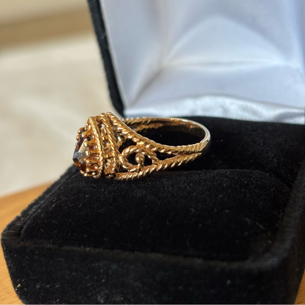 Vintage Avon Teardrop Faux Citrine Gold Tone Ring Size 6 - Picture 4 of 7